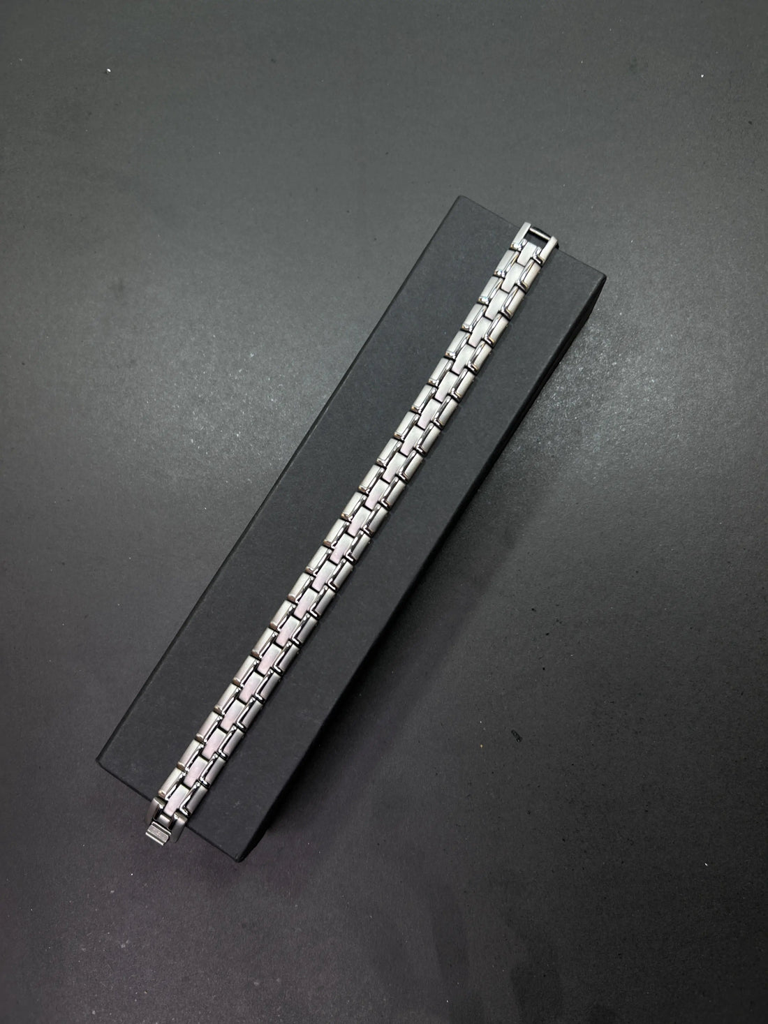 Stainless Steel Magnetic Therapy Bracelet – Sleek & Modern Design