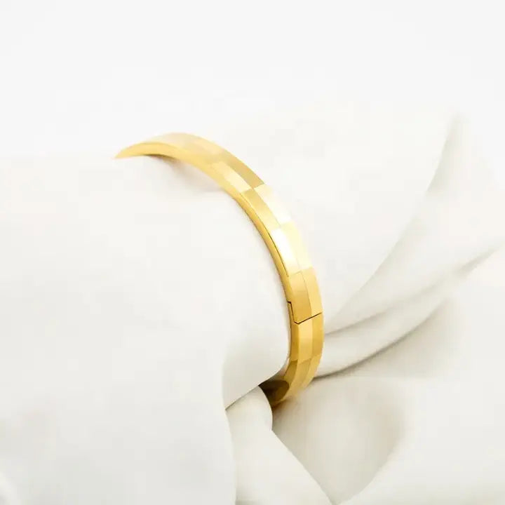 Premium Gold Tone Stainless Steel Bangle – Minimalist Classic Bracelet